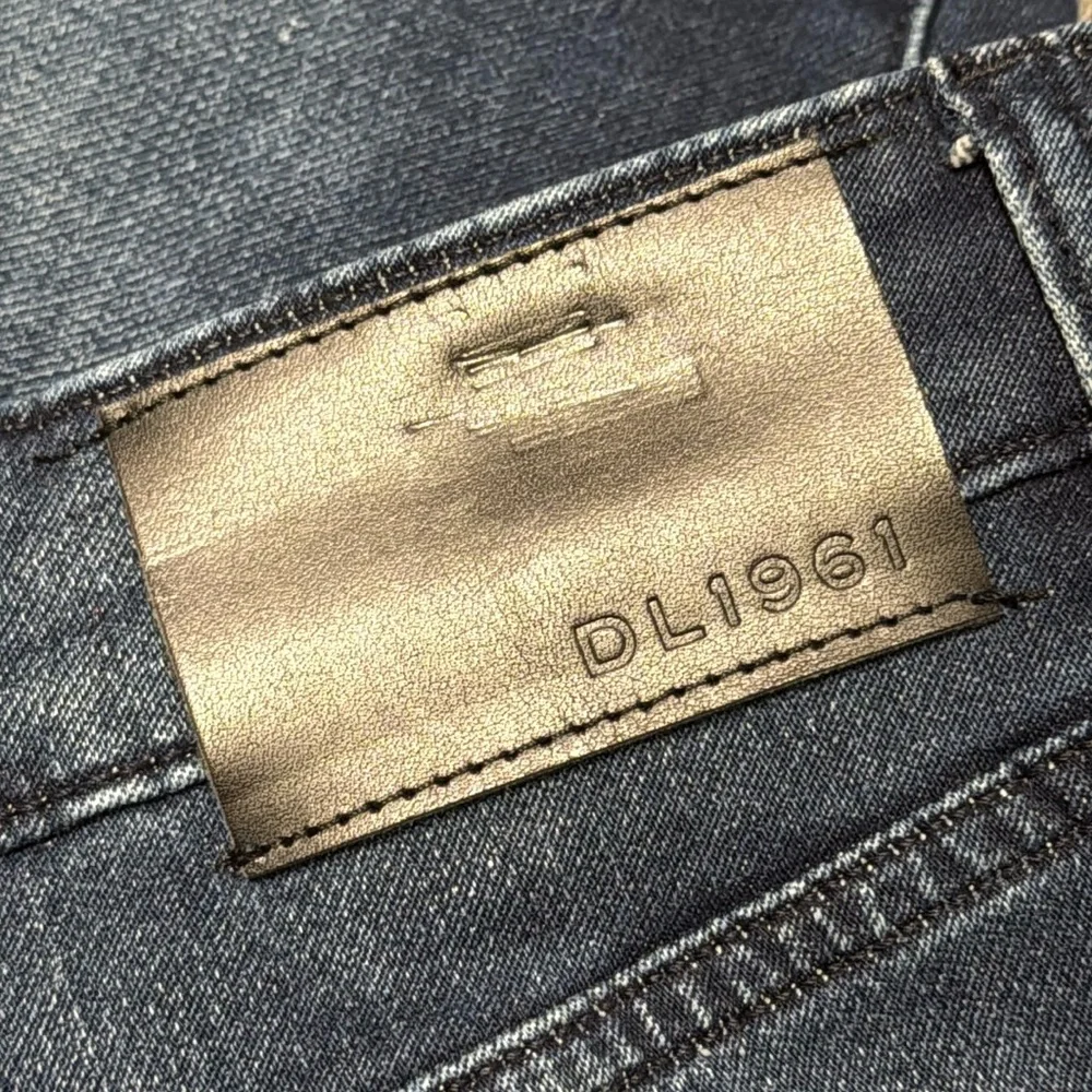 DL1961 slim leg